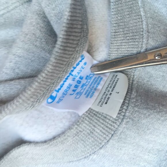 Vintage Men's Sweatshirt Large Champion Reverse Weave Spellout Embroidered Logo - Picture 7 of 7